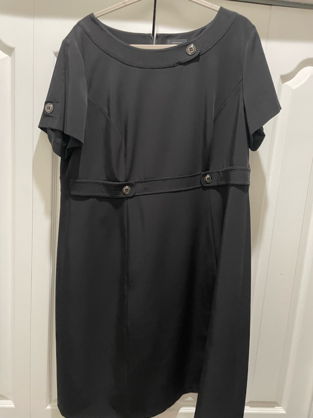 Tahari 16W  Black Short-Sleeve Shift Dress